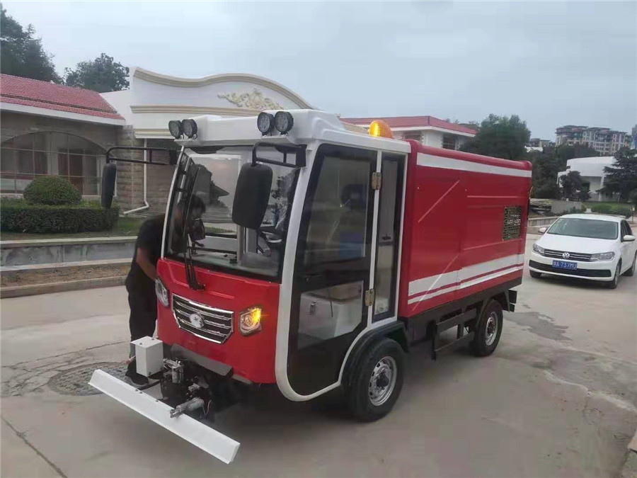 電動灑水車